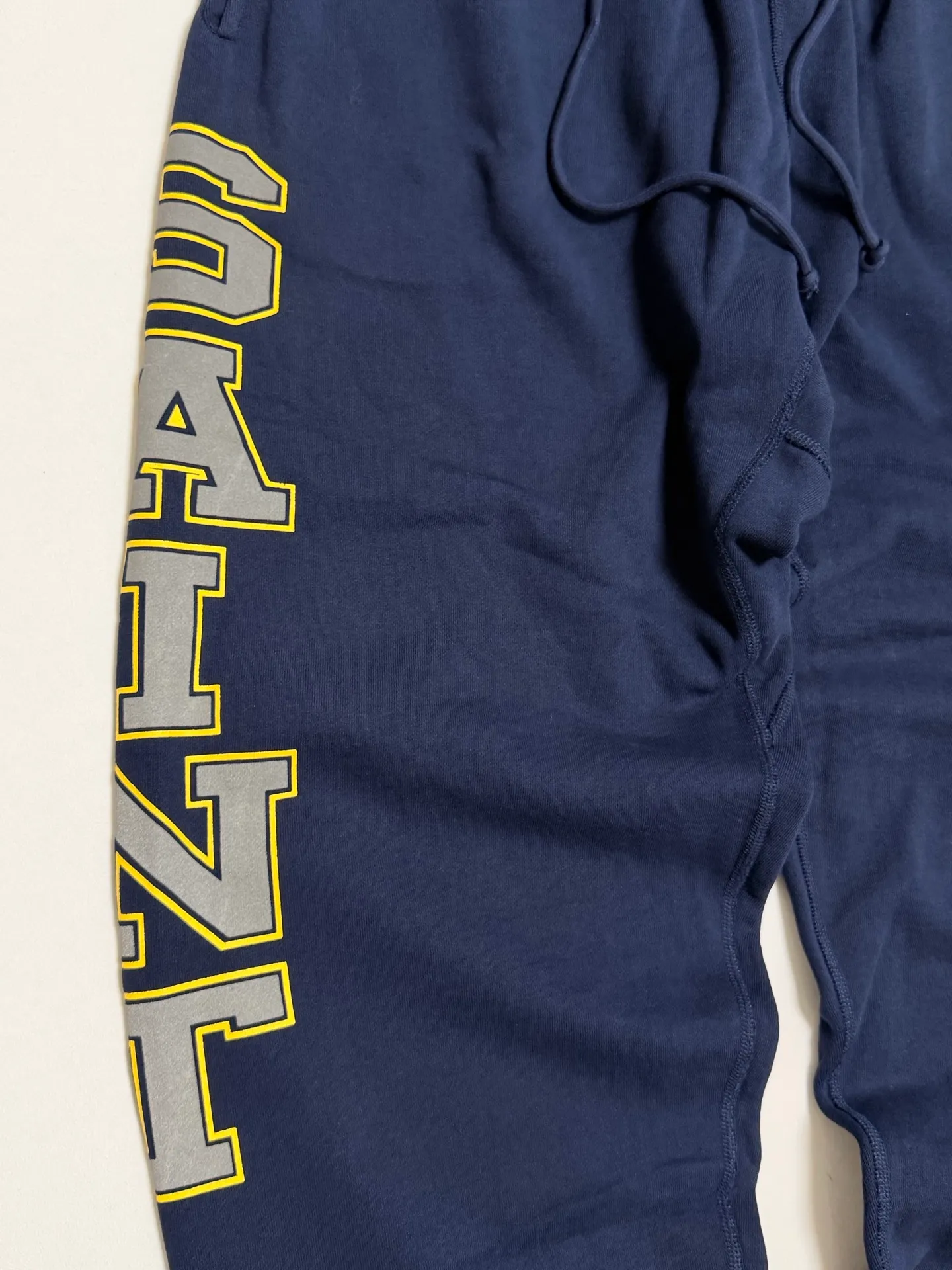 SAINT Mxxxxxx SWEAT PANTS/SAINT/NVY Reflective SAINT sweatpants Blue S-XL Original mold opening Loose tailoring Four needles and six lines boneless technology Top printing technology 3M reflective paste The best reflective effect in the industry Correct version Original consistent main mark/wash mark/cherub anti-counterfeiting